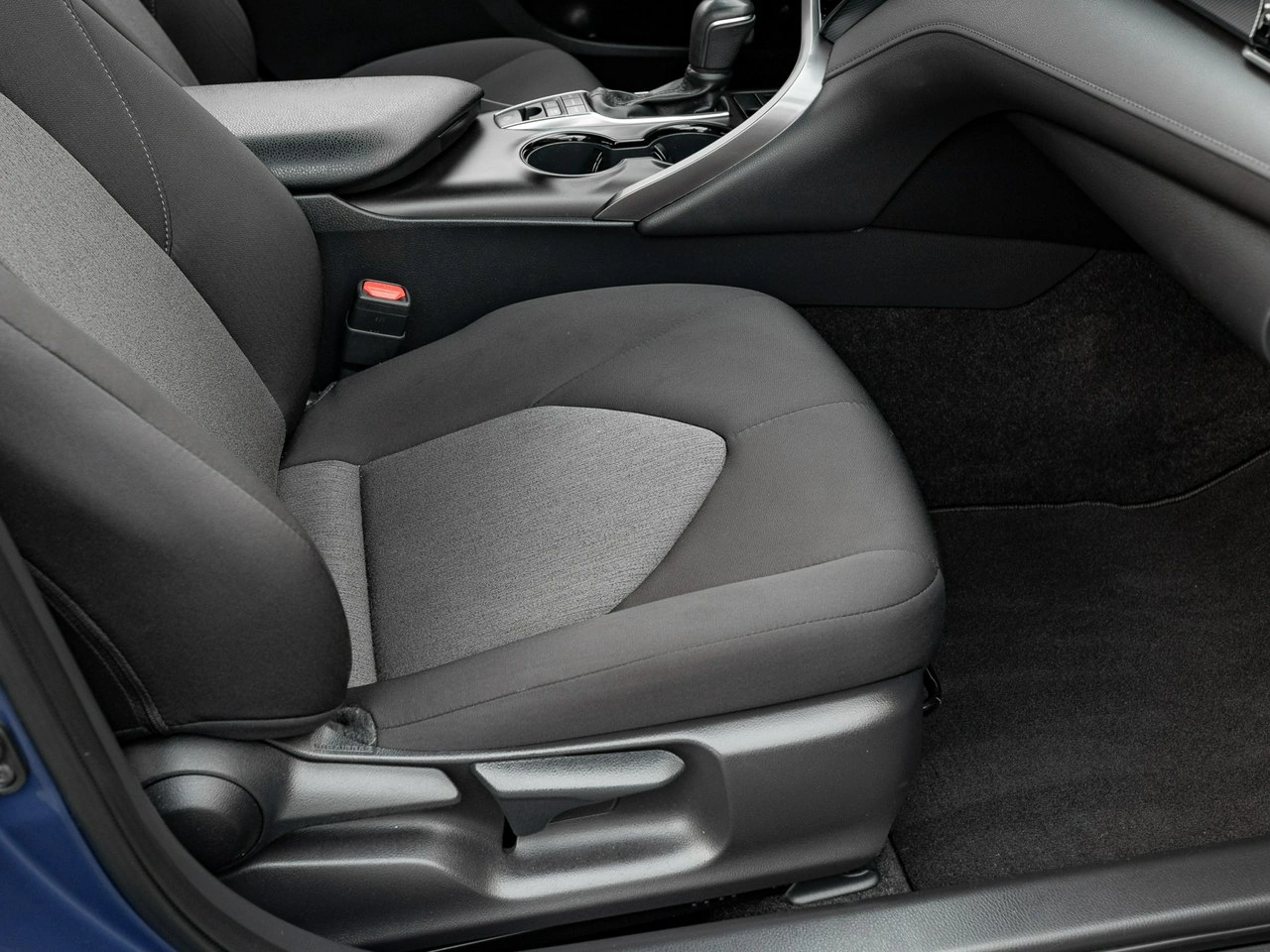 Toyota Camry - Zdjęcie 28