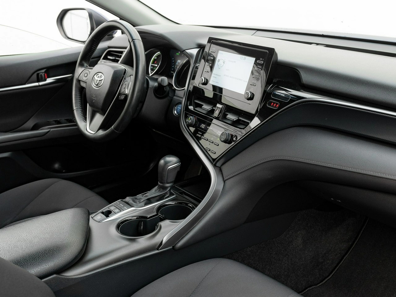 Toyota Camry - Zdjęcie 30