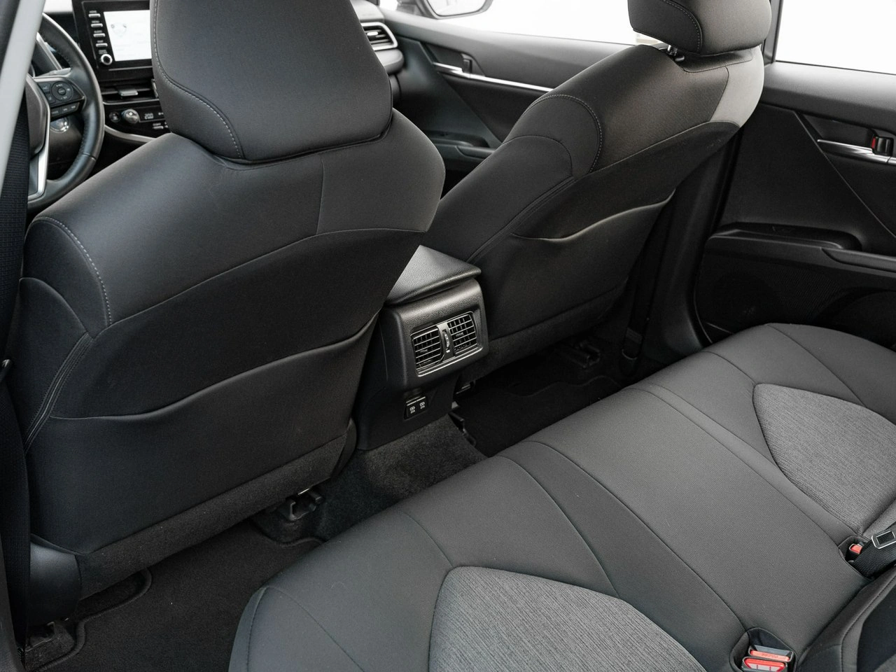 Toyota Camry - Zdjęcie 21