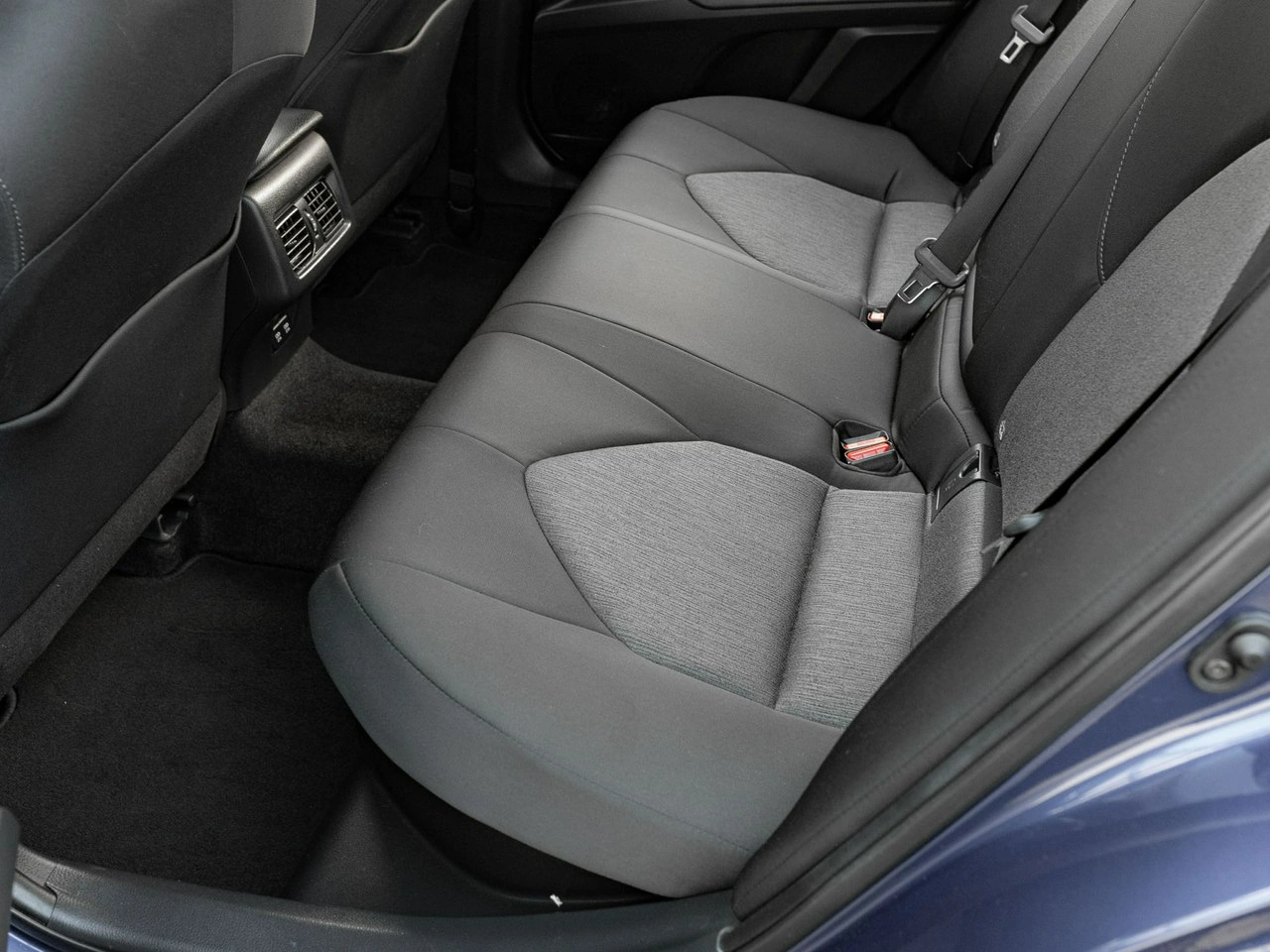 Toyota Camry - Zdjęcie 22