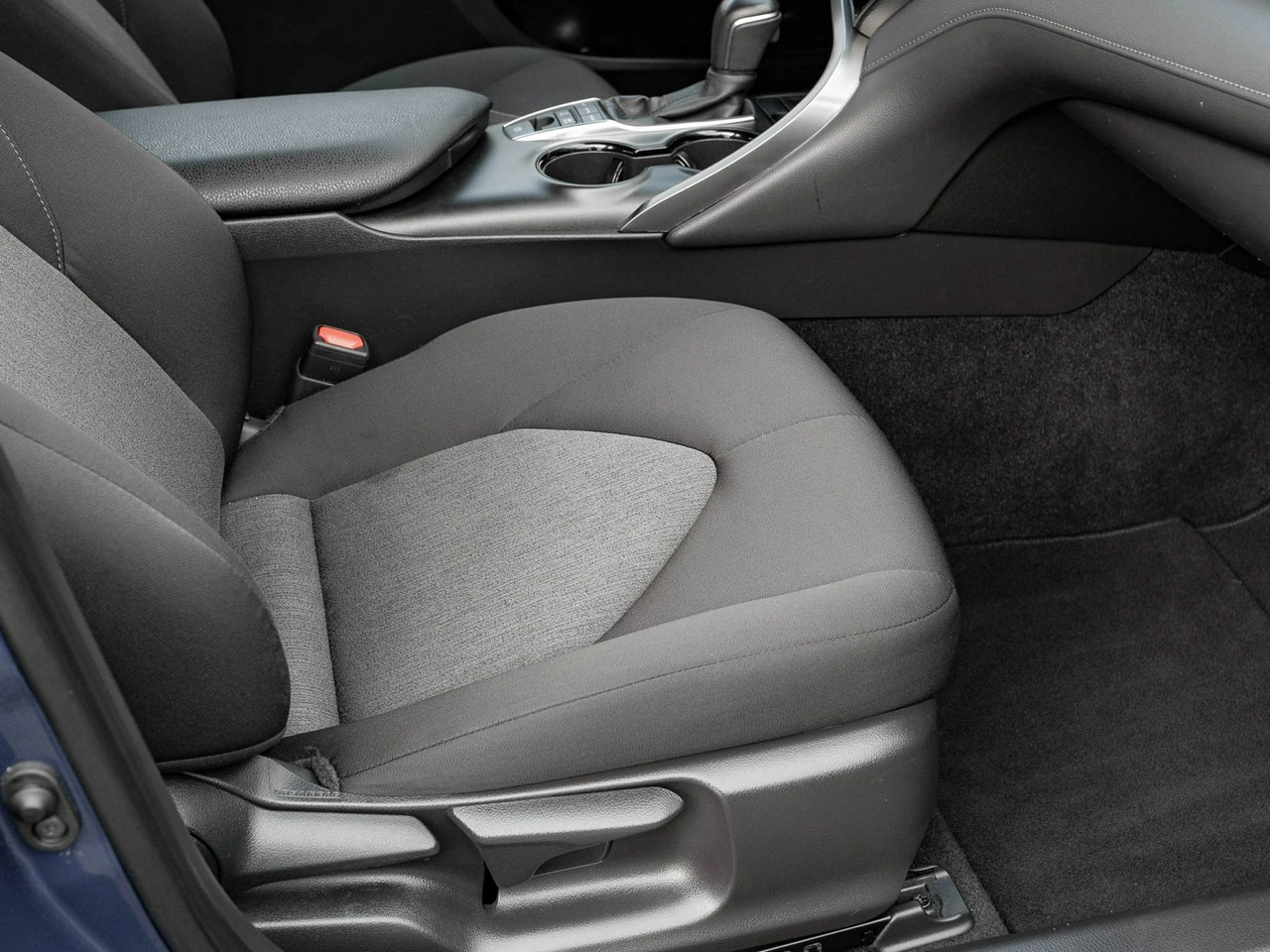 Toyota Camry - Zdjęcie 27