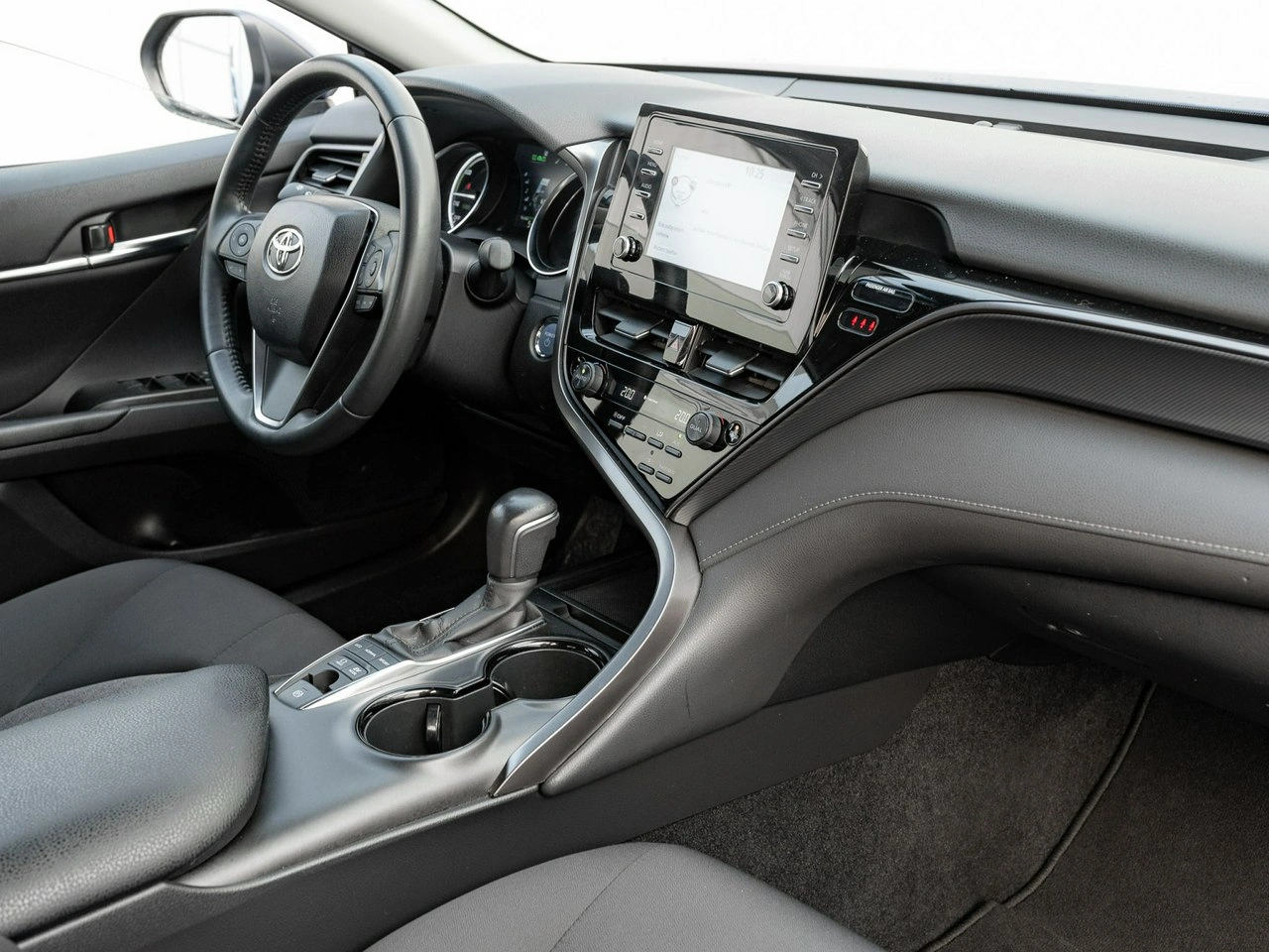 Toyota Camry - Zdjęcie 28