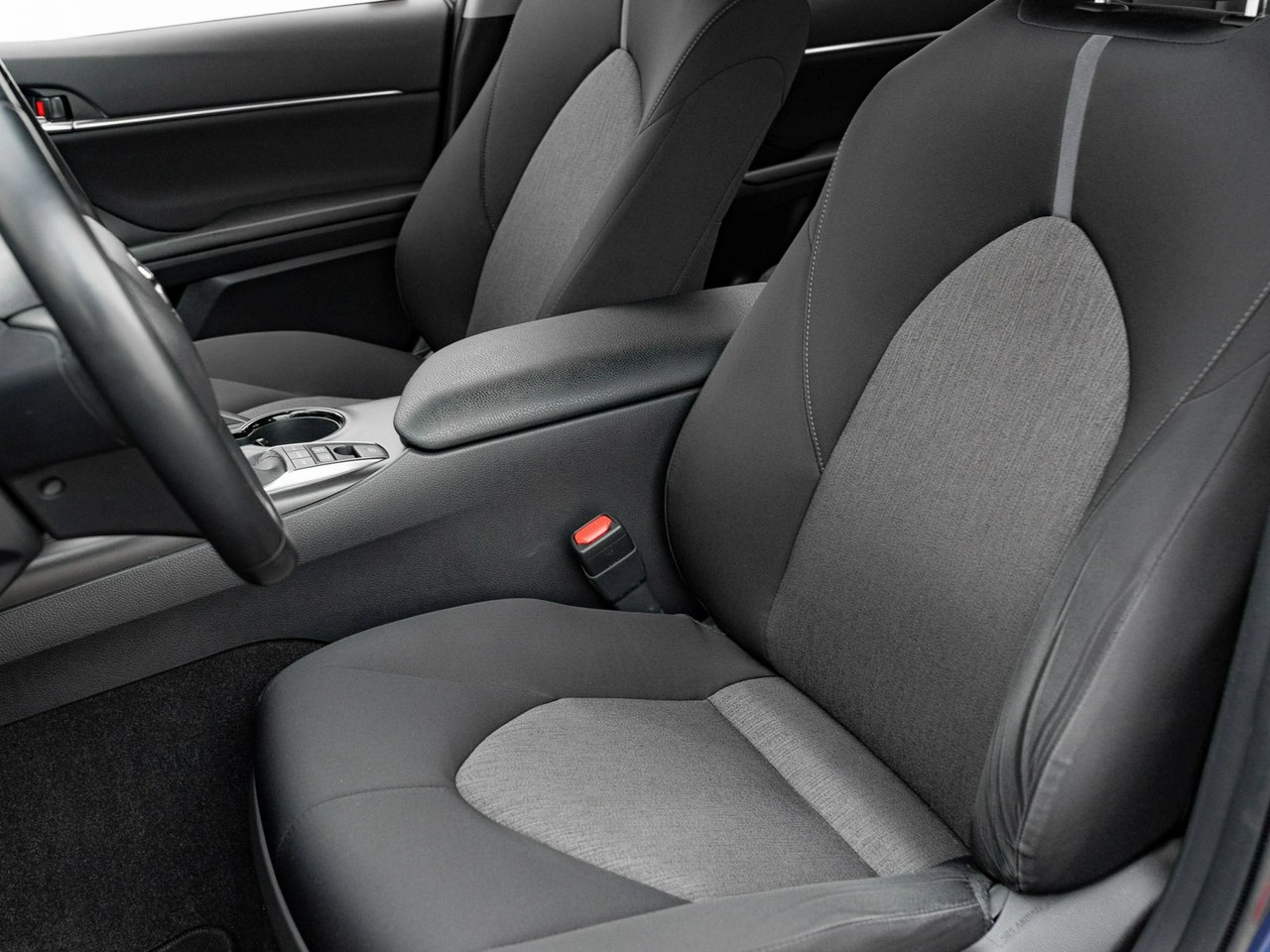 Toyota Camry - Zdjęcie 11