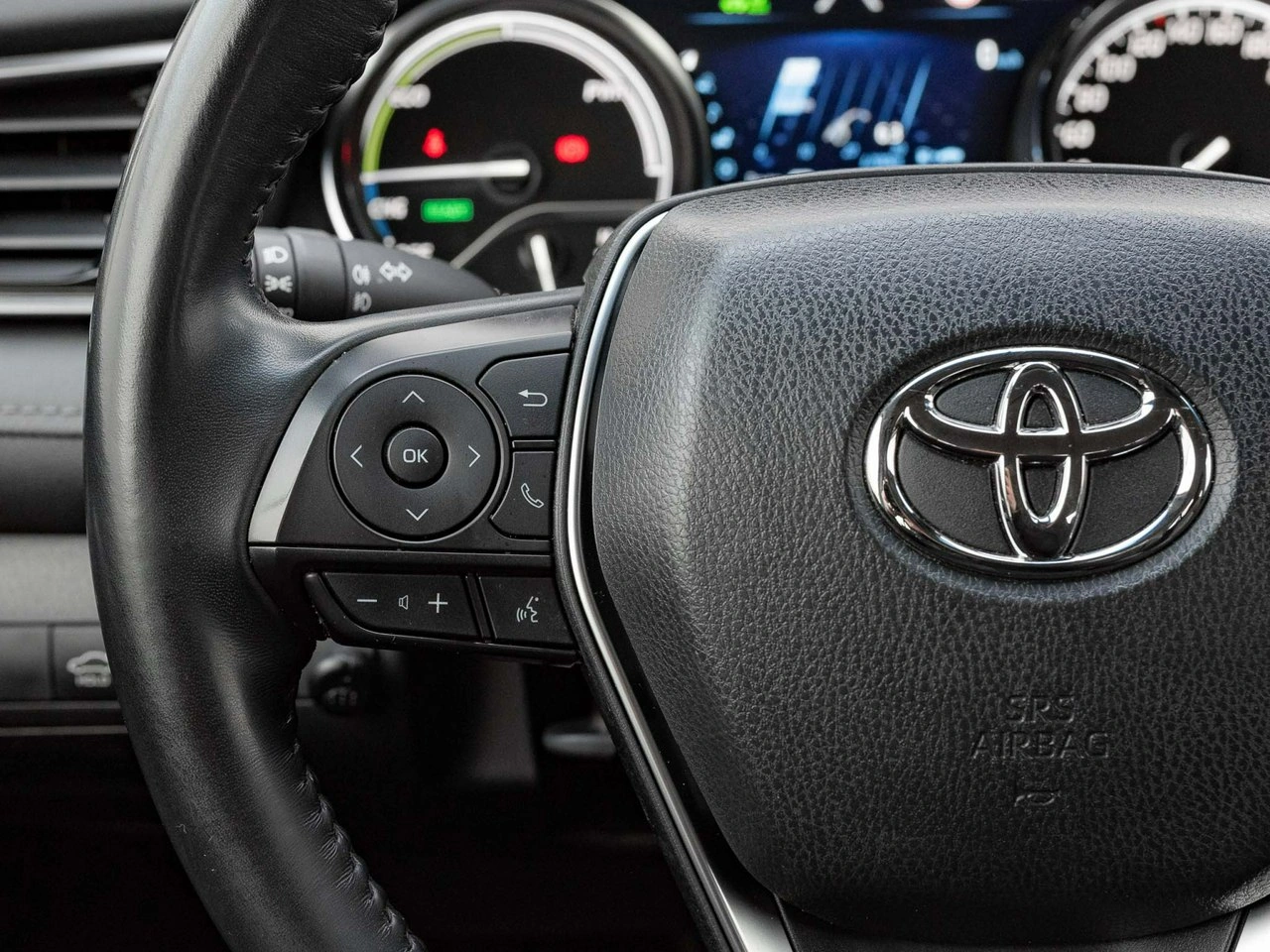 Toyota Camry - Zdjęcie 13