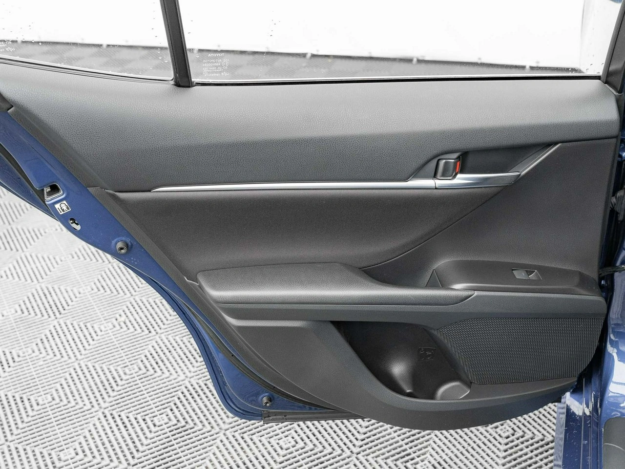 Toyota Camry - Zdjęcie 21