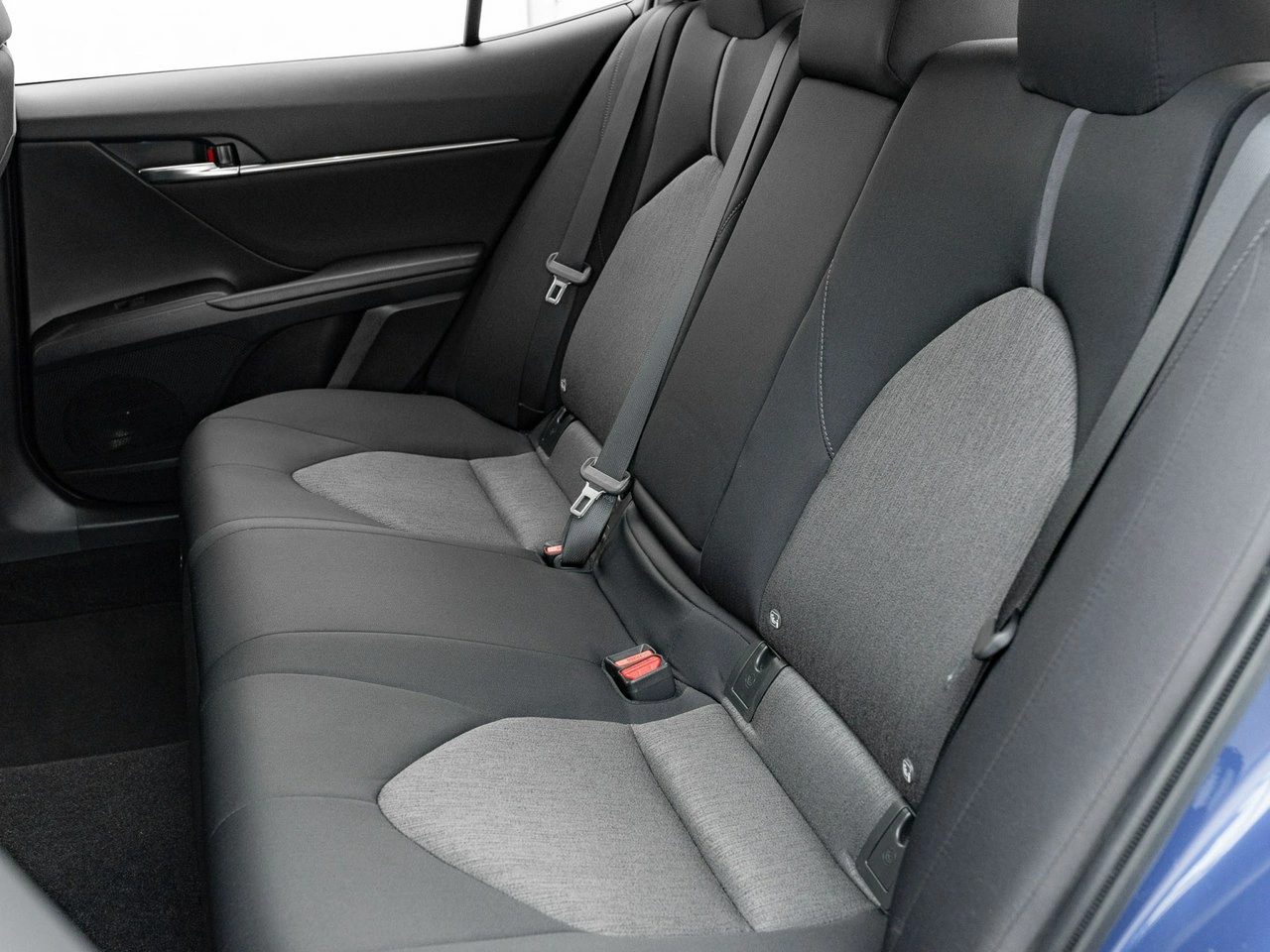 Toyota Camry - Zdjęcie 24