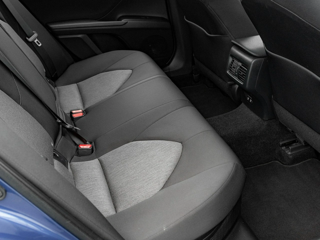 Toyota Camry - Zdjęcie 25