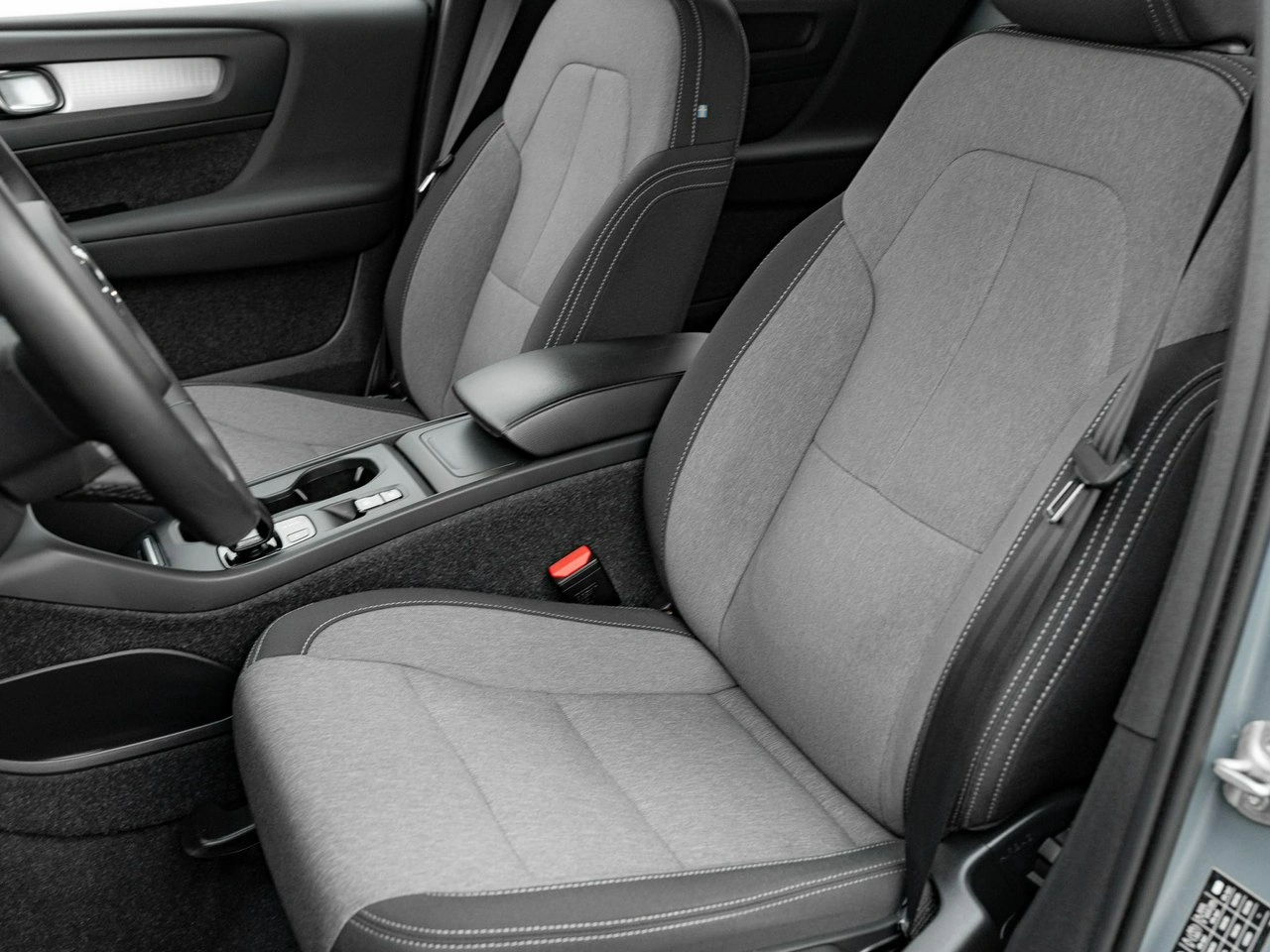 Volvo XC 40 - Zdjęcie 13