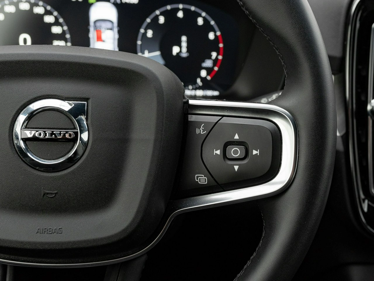 Volvo XC 40 - Zdjęcie 16