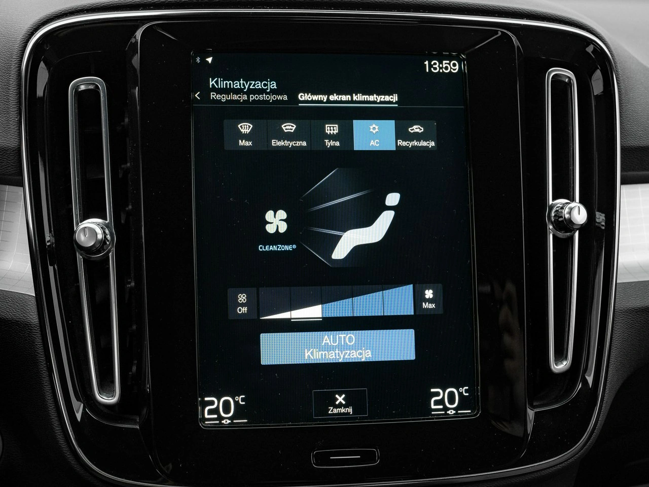 Volvo XC 40 - Zdjęcie 19