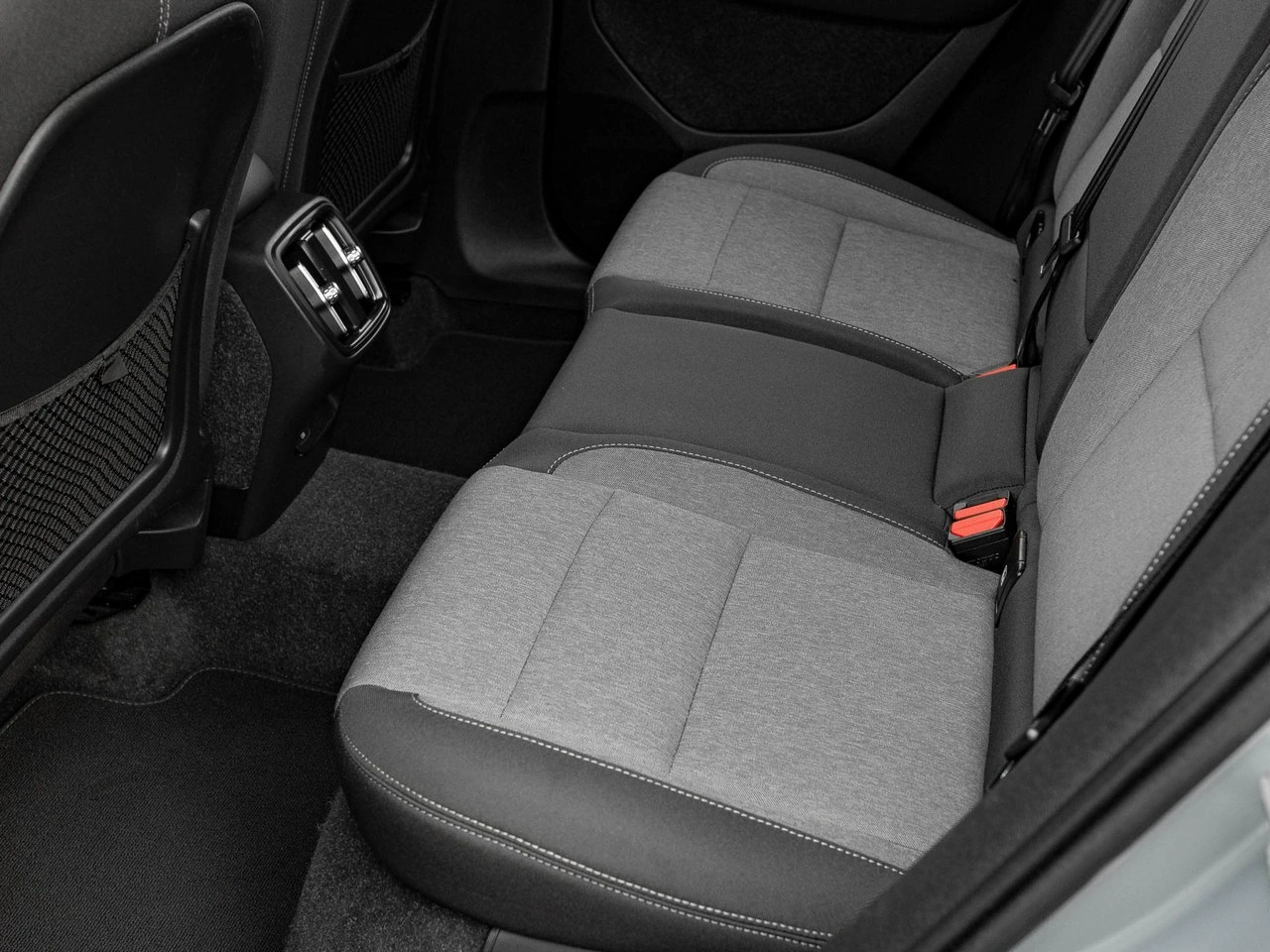 Volvo XC 40 - Zdjęcie 25