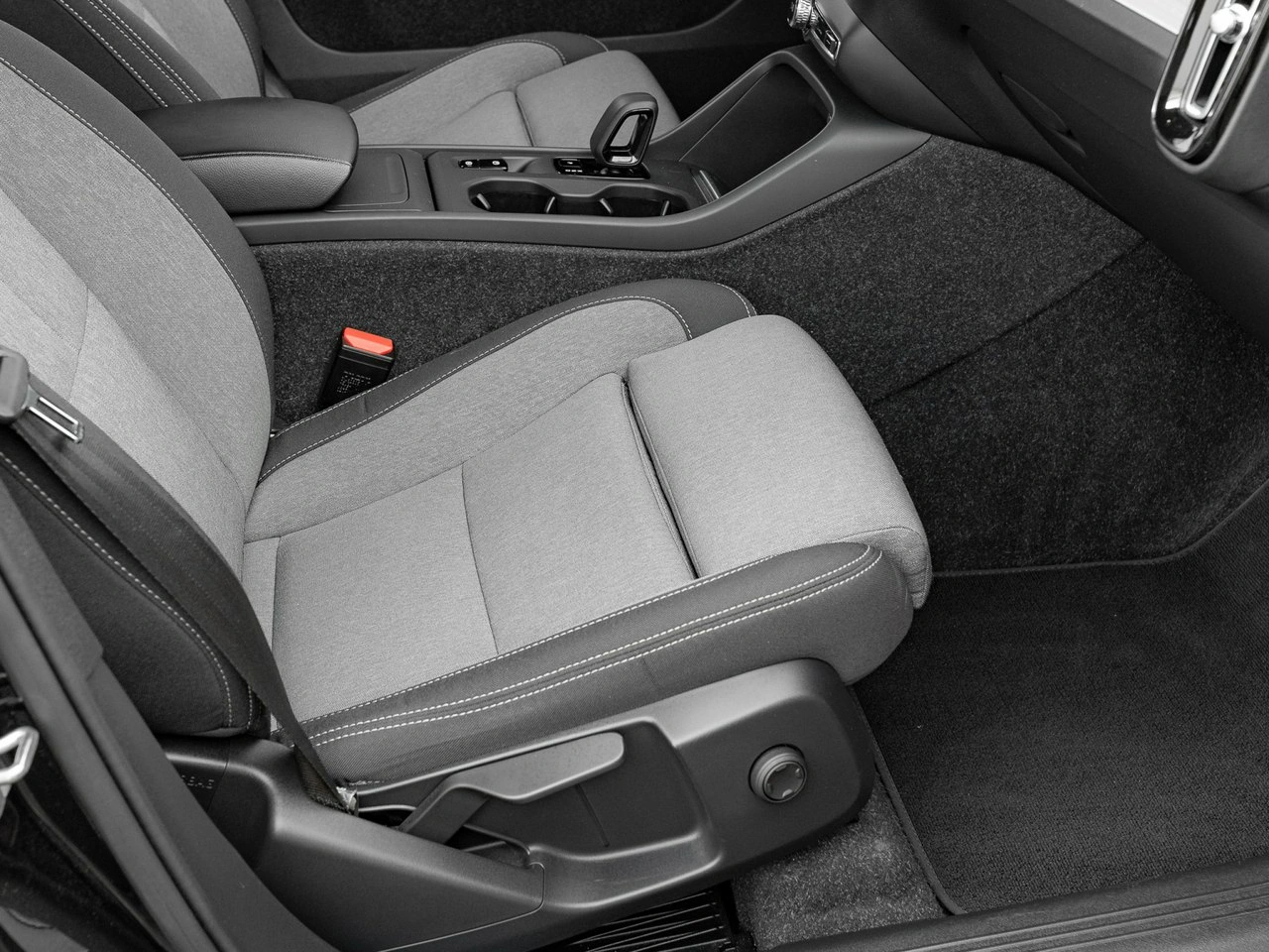 Volvo XC 40 - Zdjęcie 30