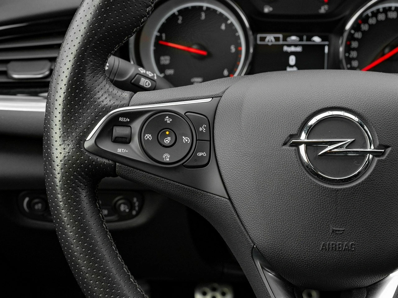 Opel Insignia - Zdjęcie 15