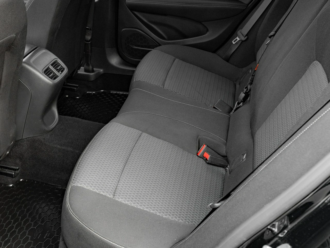 Opel Insignia - Zdjęcie 21