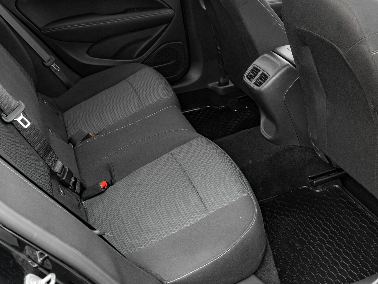 Opel Insignia - Zdjęcie 26