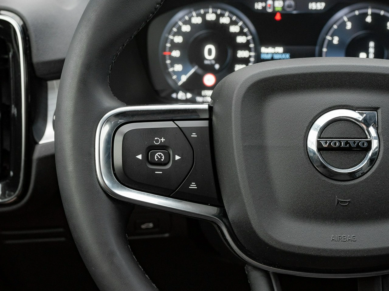 Volvo XC 40 - Zdjęcie 15