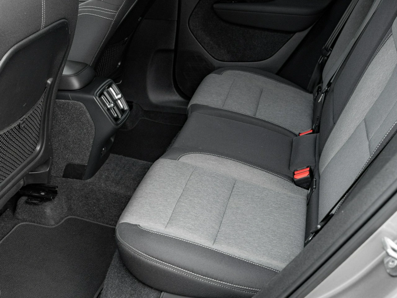 Volvo XC 40 - Zdjęcie 24