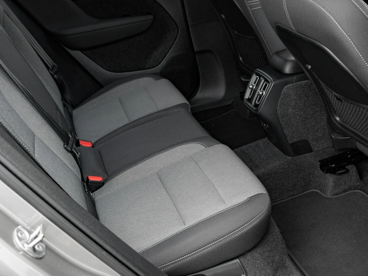 Volvo XC 40 - Zdjęcie 29