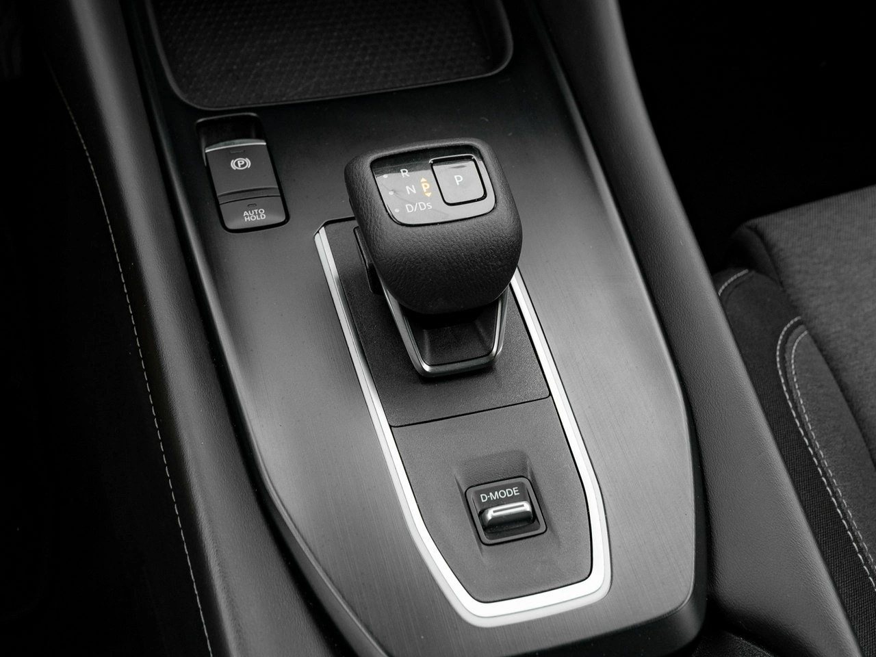 Nissan Qashqai - Zdjęcie 17