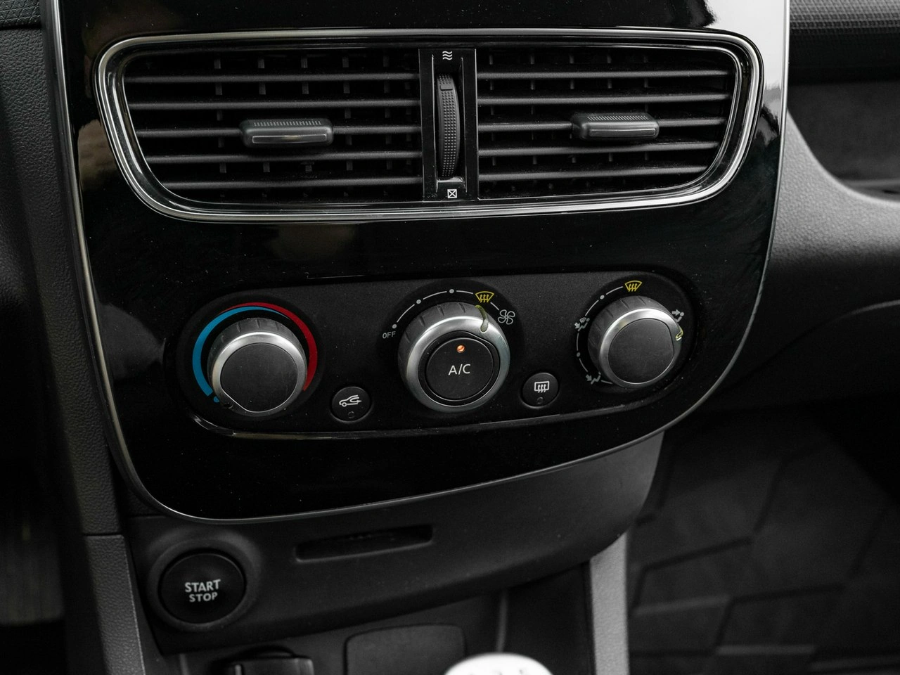 Renault Clio - Zdjęcie 15