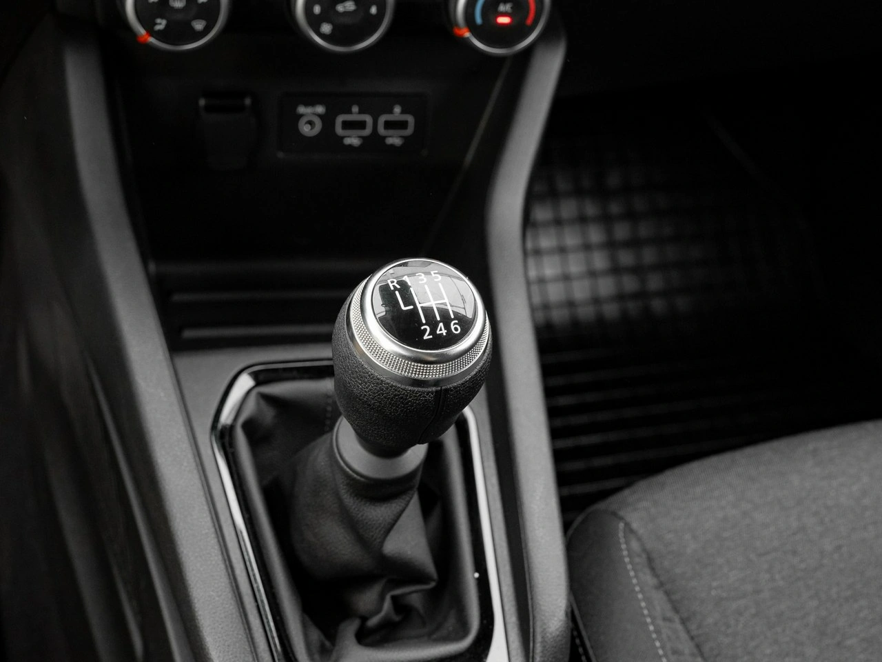 Renault Clio - Zdjęcie 17