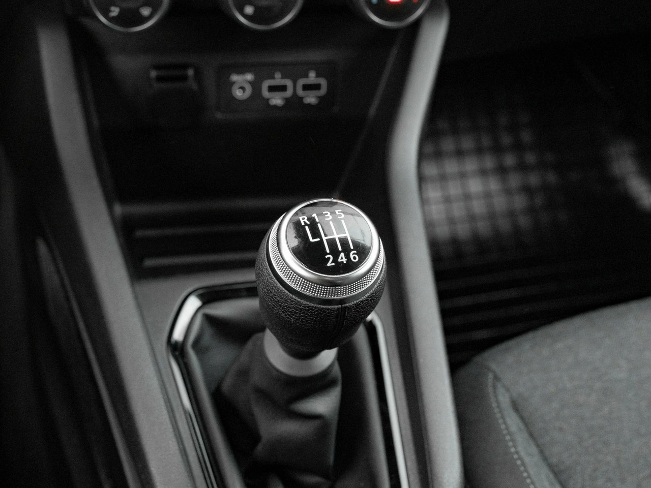 Renault Clio - Zdjęcie 17