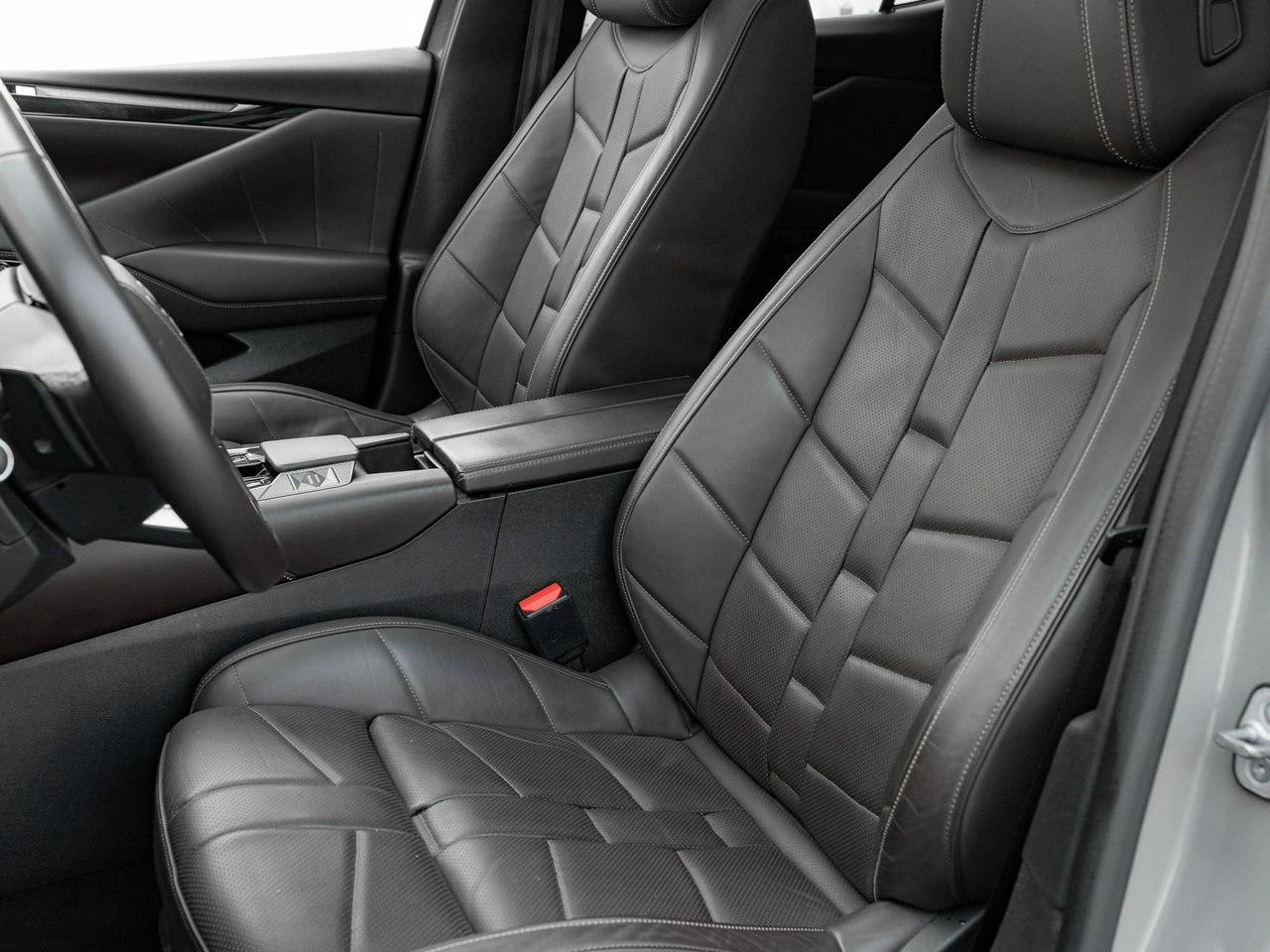 DS Automobiles DS 4 - Zdjęcie 13