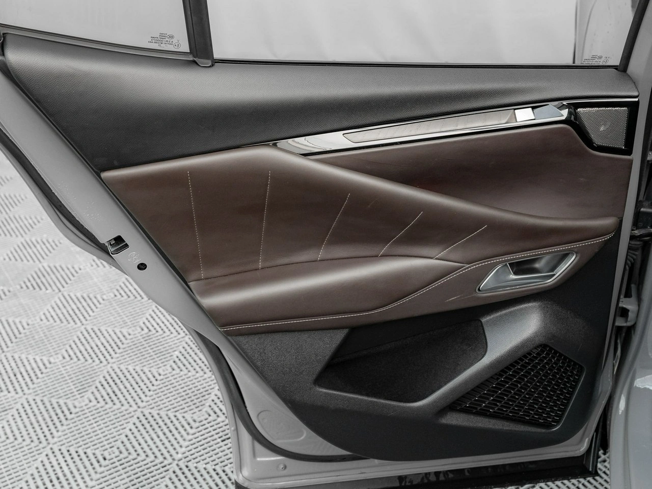 DS Automobiles DS 4 - Zdjęcie 21