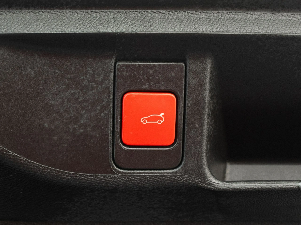 DS Automobiles DS 4 - Zdjęcie 26