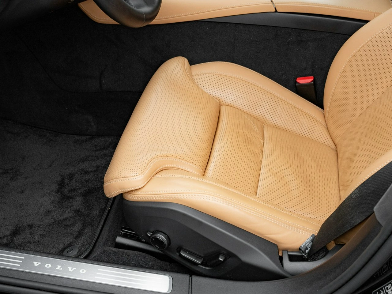 Volvo S90 - Zdjęcie 13