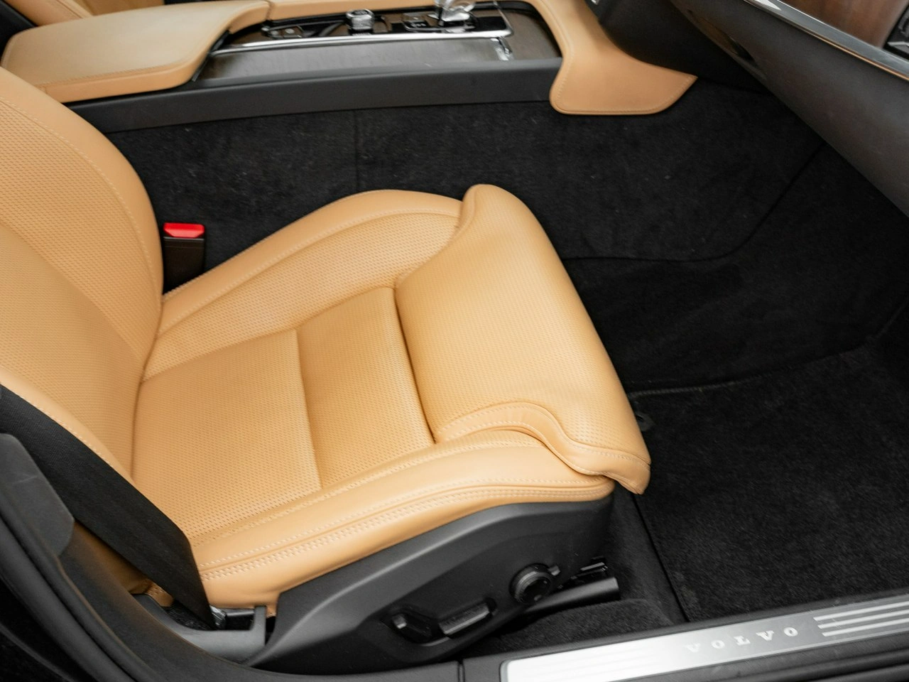 Volvo S90 - Zdjęcie 33