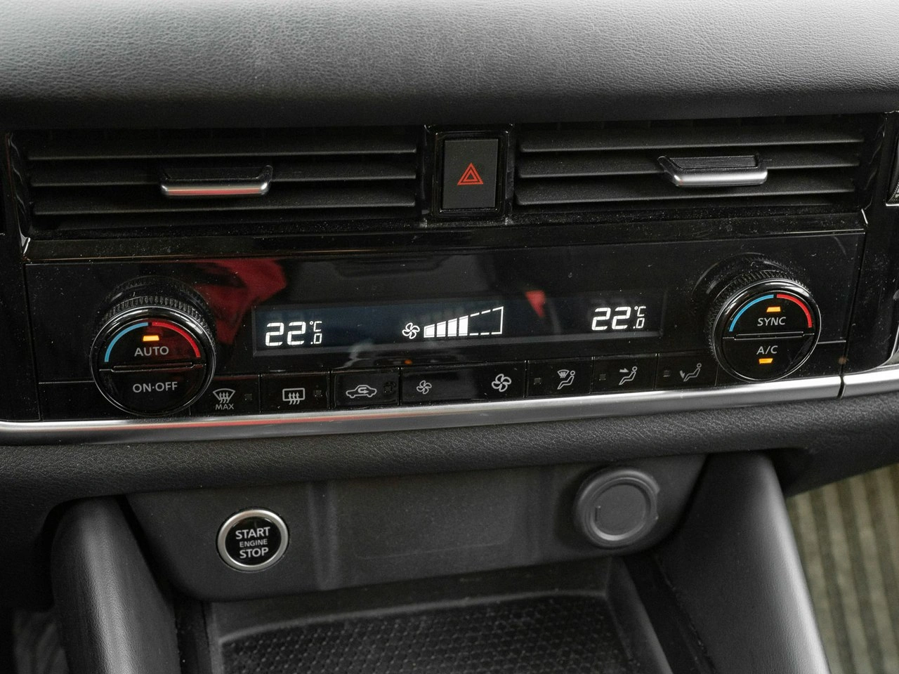 Nissan Qashqai - Zdjęcie 18