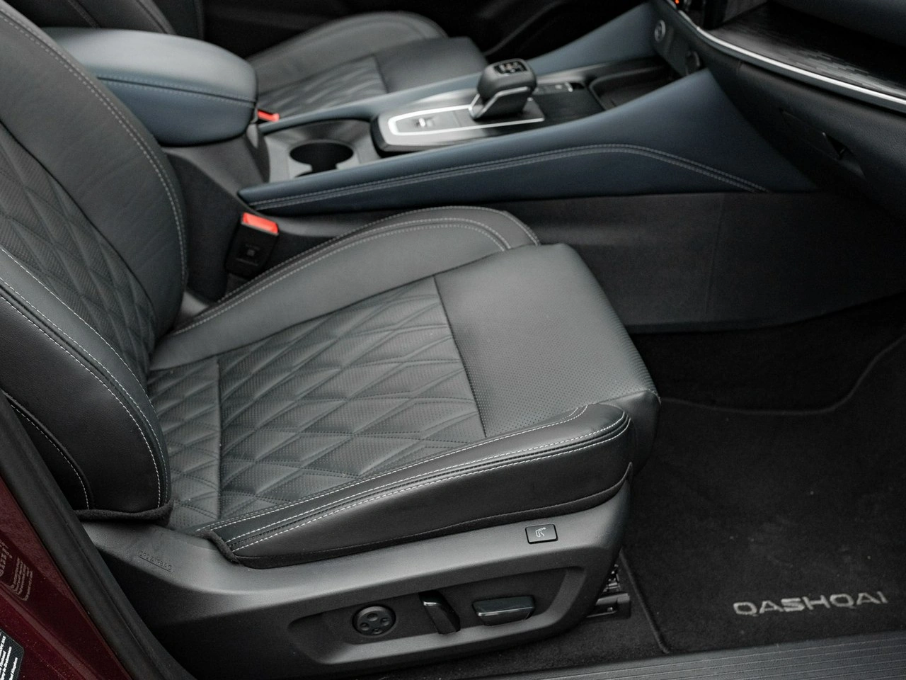 Nissan Qashqai - Zdjęcie 28