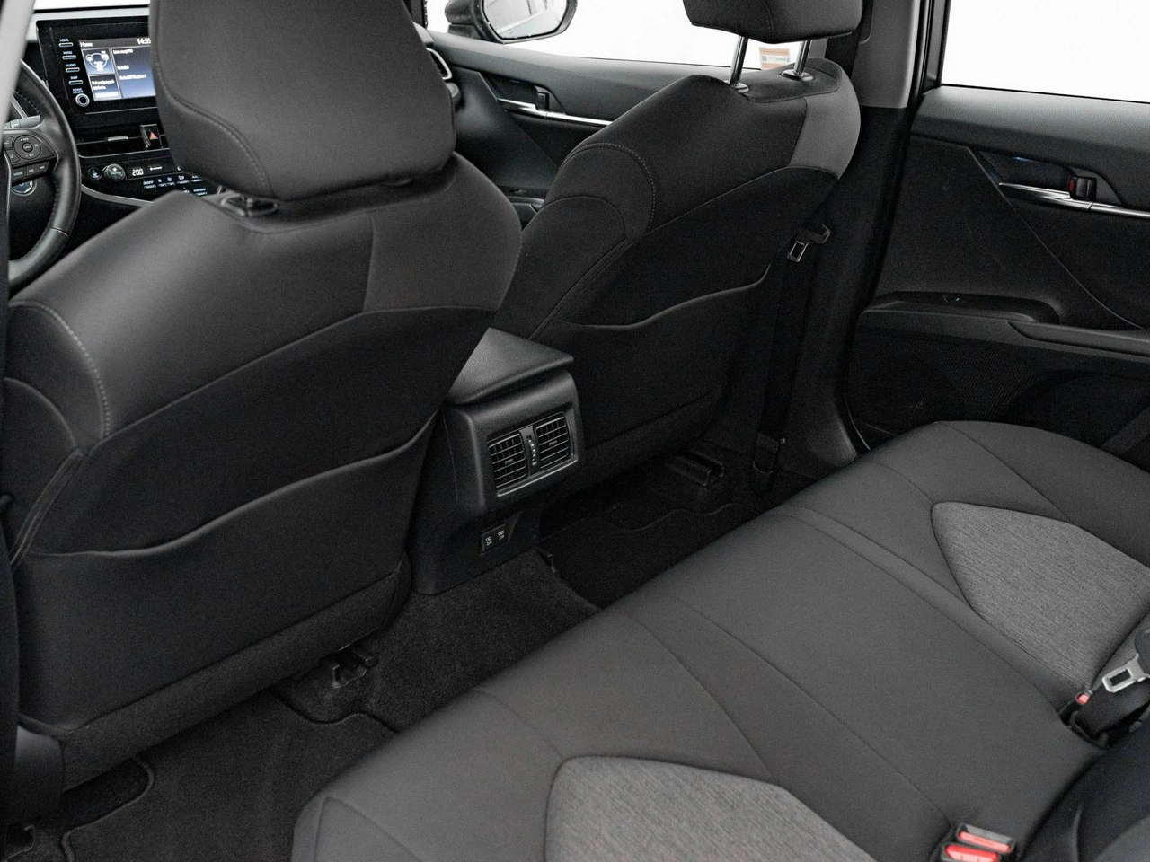 Toyota Camry - Zdjęcie 22