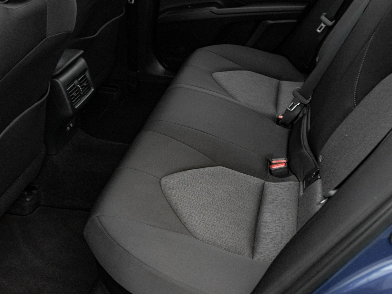 Toyota Camry - Zdjęcie 23