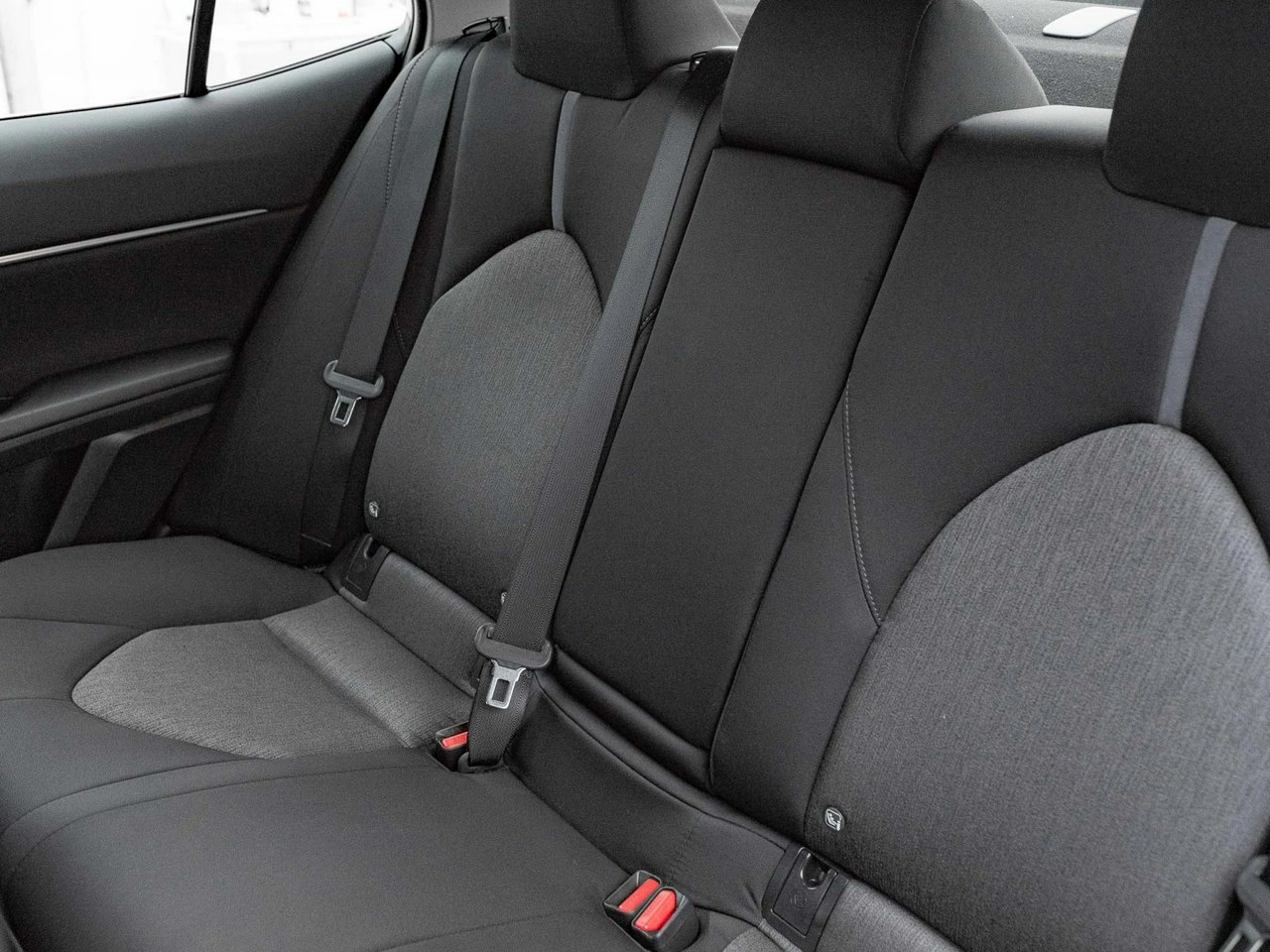 Toyota Camry - Zdjęcie 24