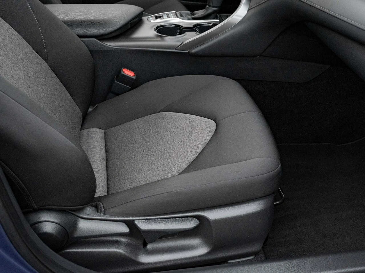 Toyota Camry - Zdjęcie 27