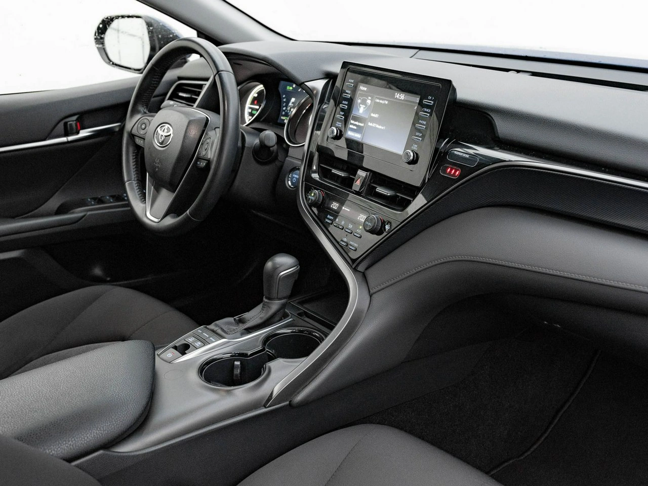 Toyota Camry - Zdjęcie 28