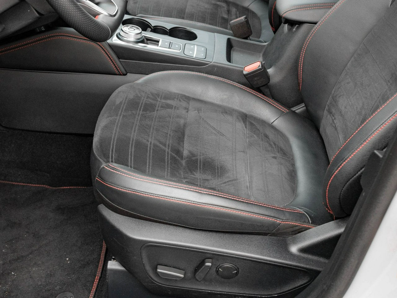 Ford Kuga - Zdjęcie 12