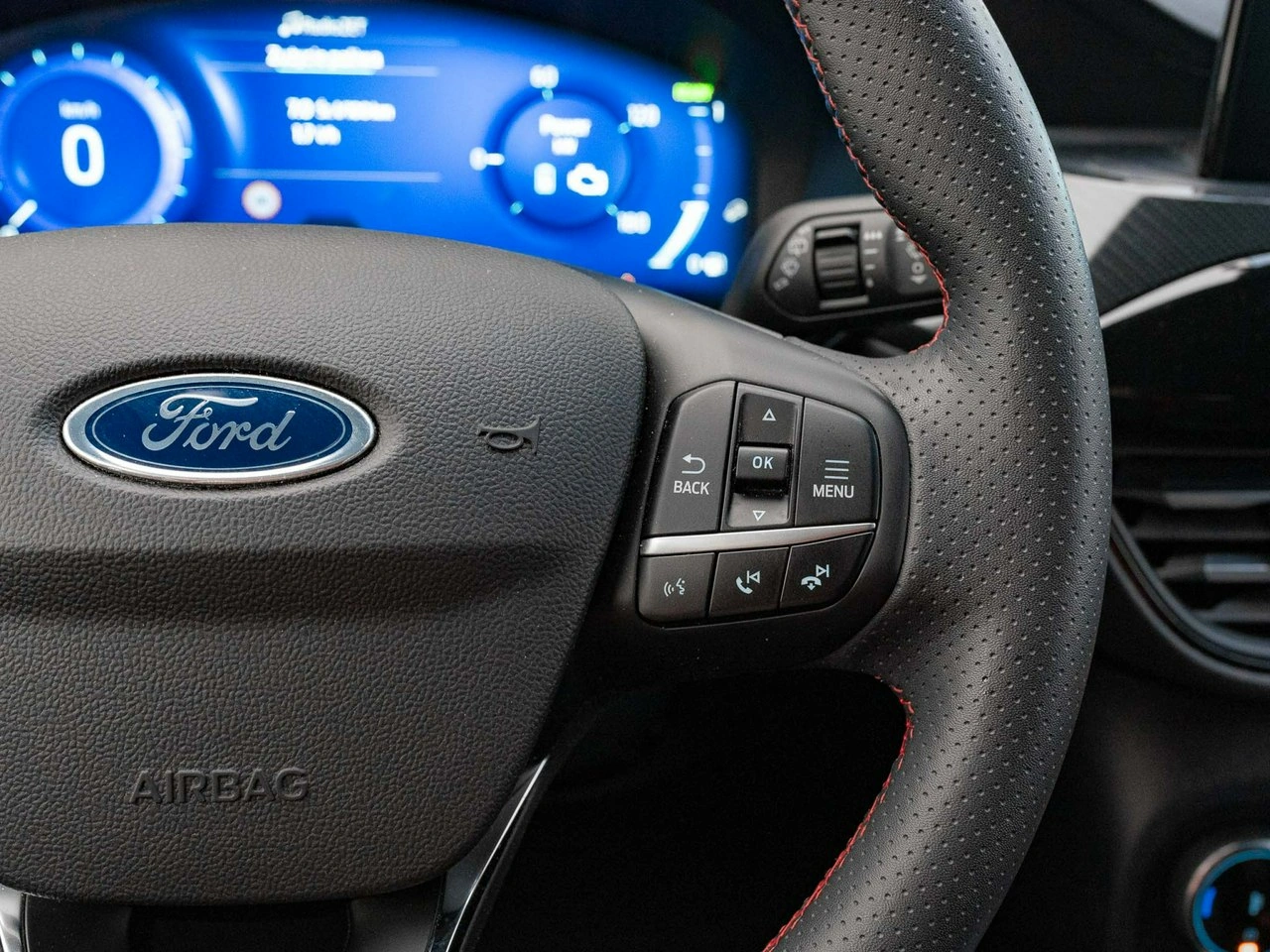 Ford Kuga - Zdjęcie 16