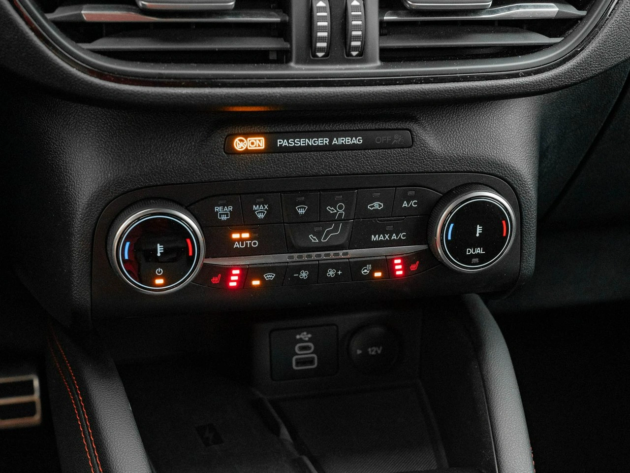 Ford Kuga - Zdjęcie 18