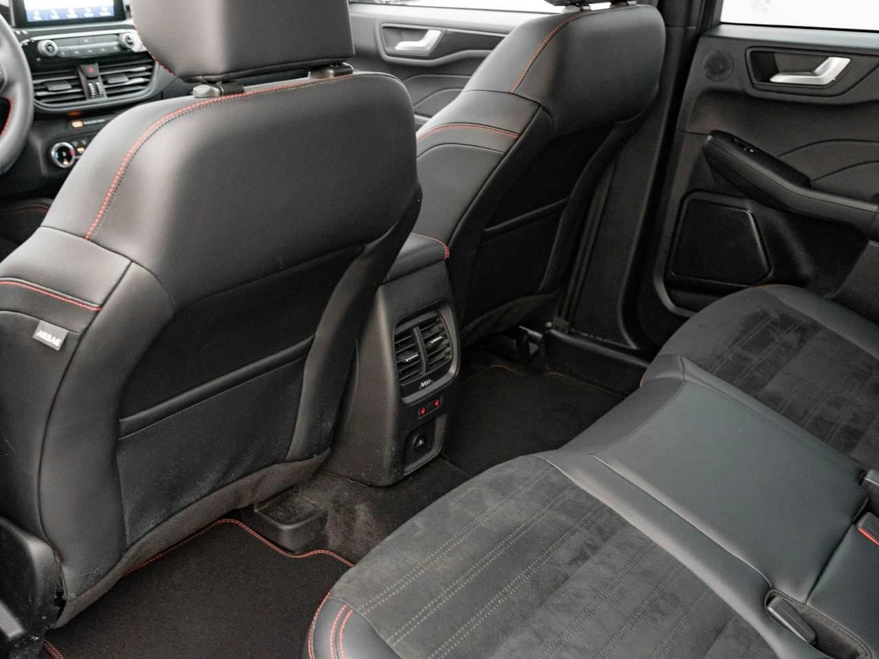 Ford Kuga - Zdjęcie 21