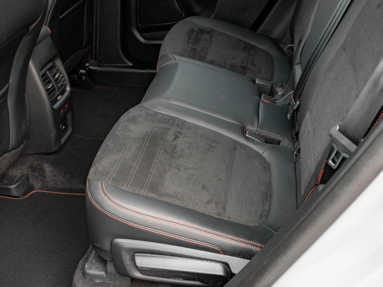 Ford Kuga - Zdjęcie 22