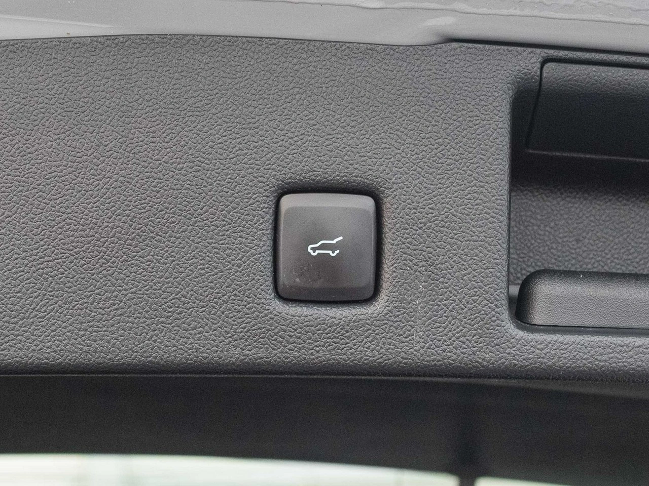 Ford Kuga - Zdjęcie 25