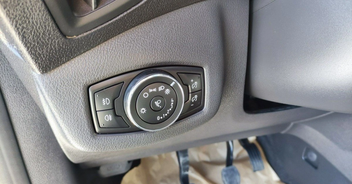 Ford Tourneo Connect - Zdjęcie 26