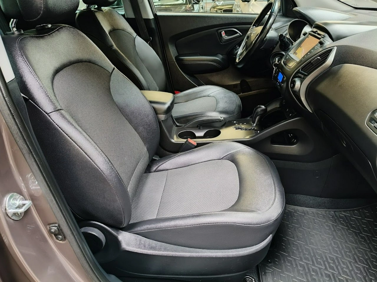 Hyundai ix35 - Zdjęcie 13