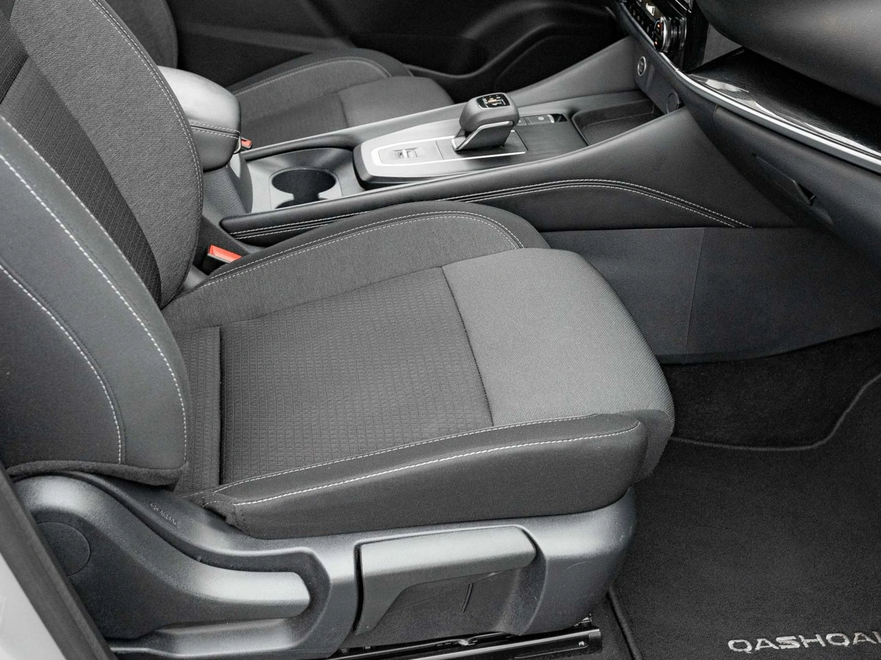 Nissan Qashqai - Zdjęcie 32