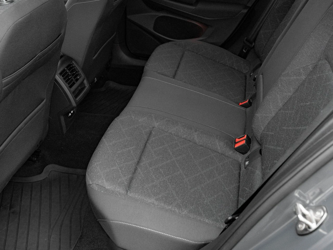 Volkswagen Golf - Zdjęcie 25