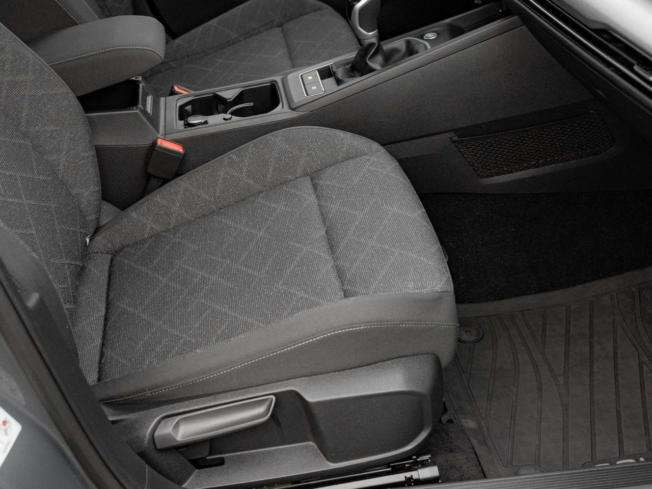 Volkswagen Golf - Zdjęcie 28