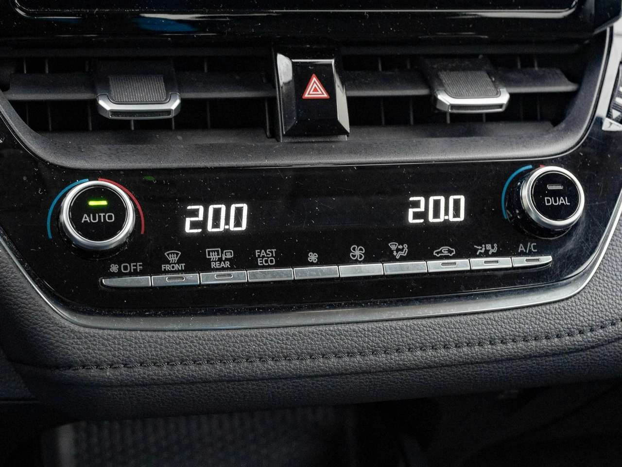 Toyota Corolla - Zdjęcie 16